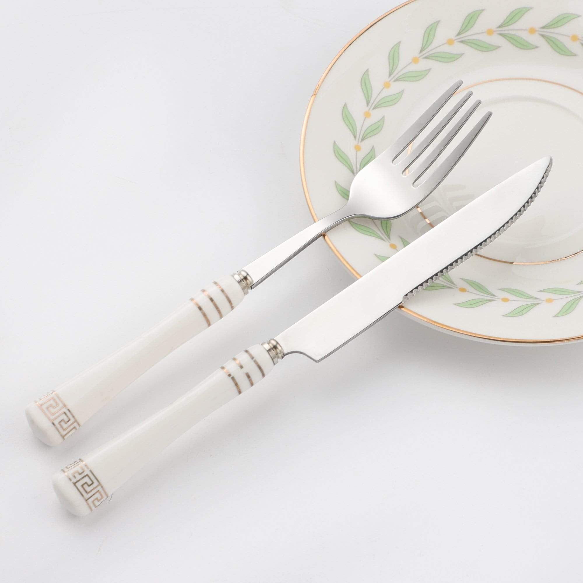 The Premium Cutlery Set - White | KitchBoom.