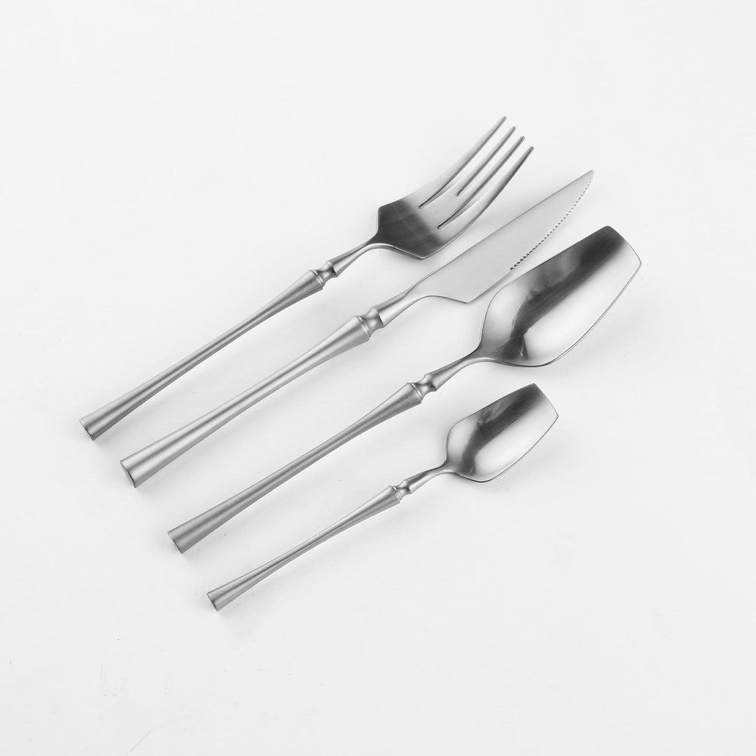 The Chic Cutlery Set - Silver | KitchBoom.